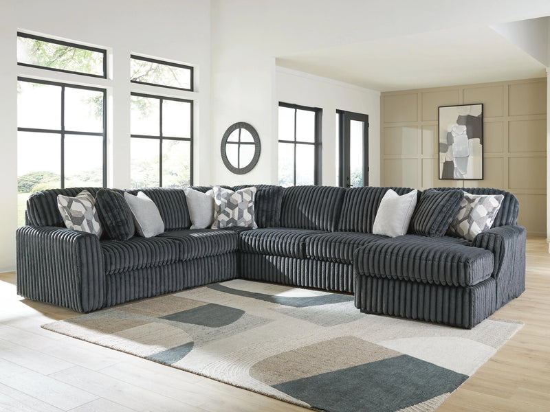 Monroe Sectional with Chaise