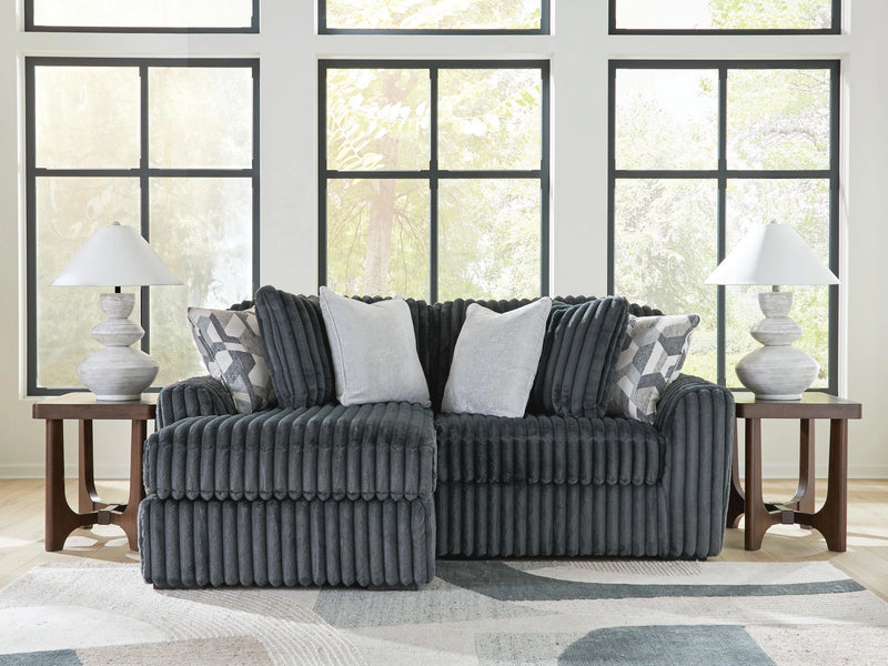 Monroe Sectional with Chaise