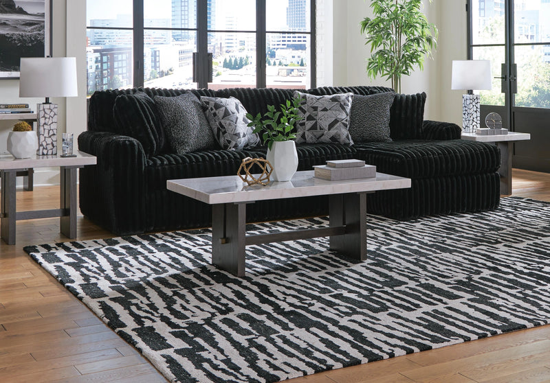 Monroe Sectional with Chaise
