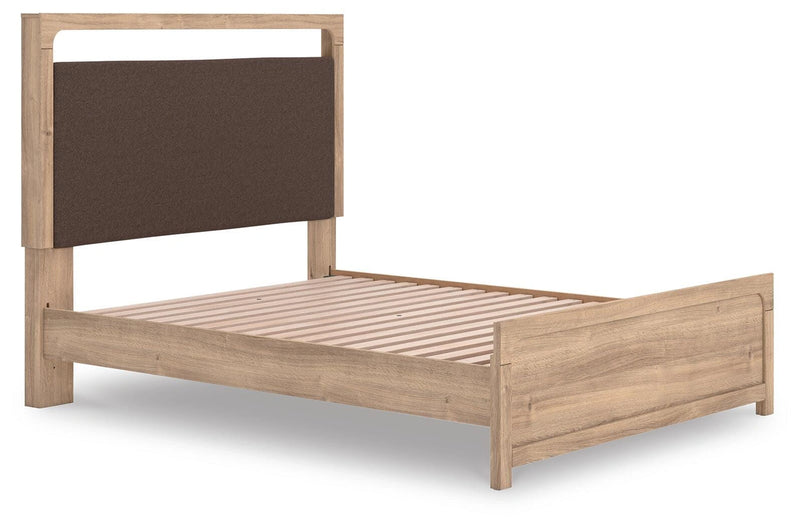 Kinlanni Upholstered Bed