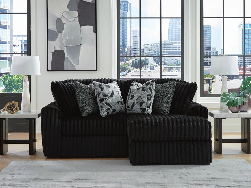 Monroe Sectional with Chaise