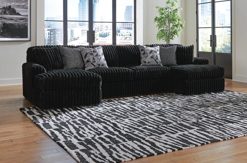 Monroe Sectional with Chaise