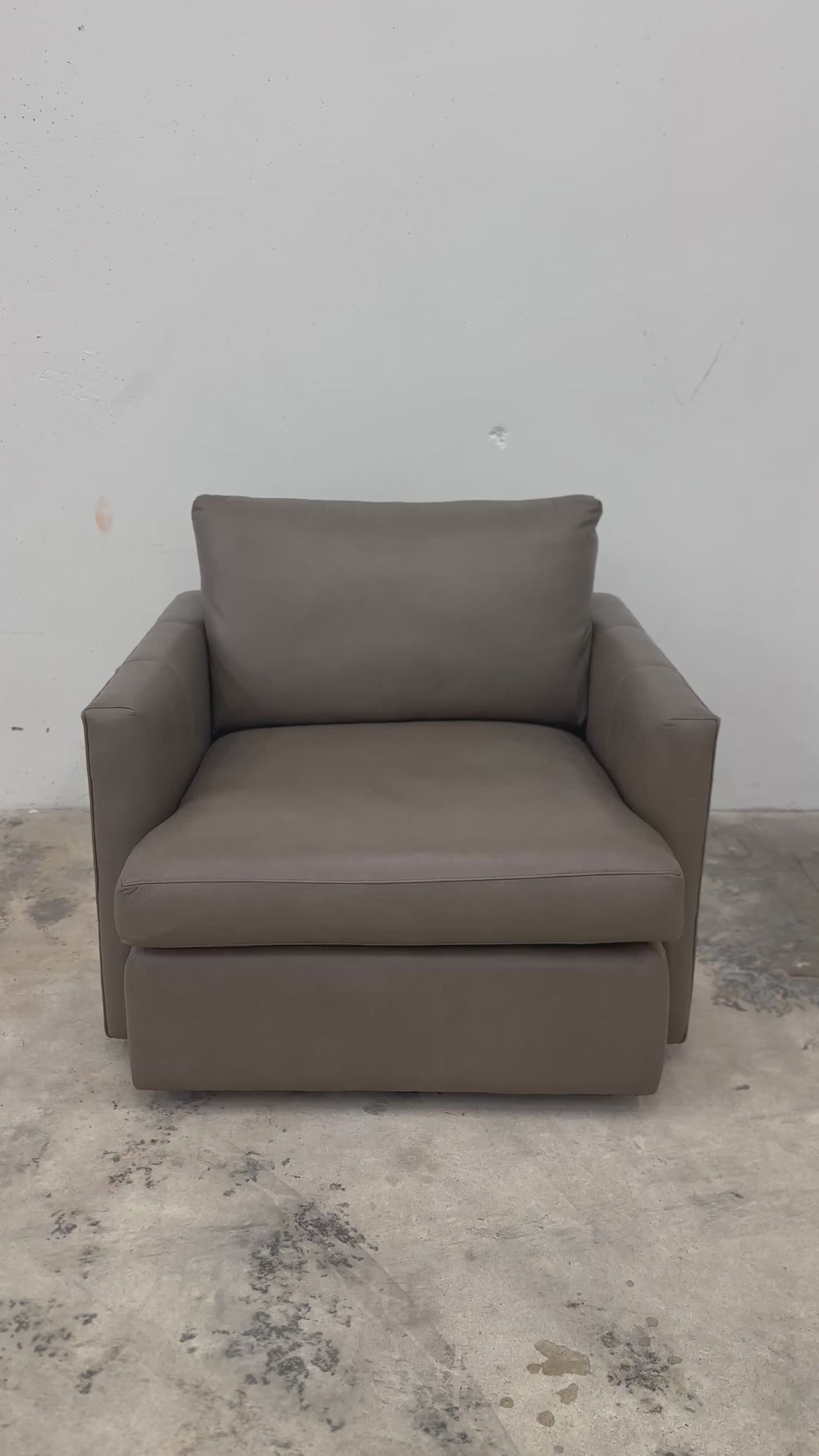 Crate and Barrel Lounge Leather Swivel Chair